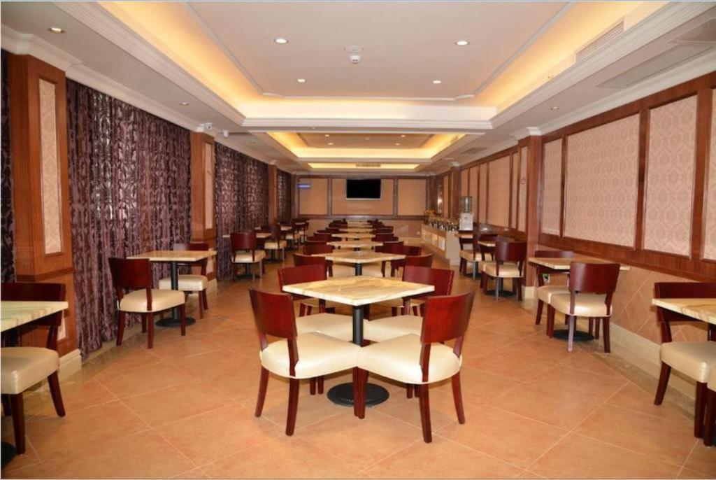 Vienna Classic Hotel Qingyuan Taihe Ancient Cave Scenic Area Exterior photo