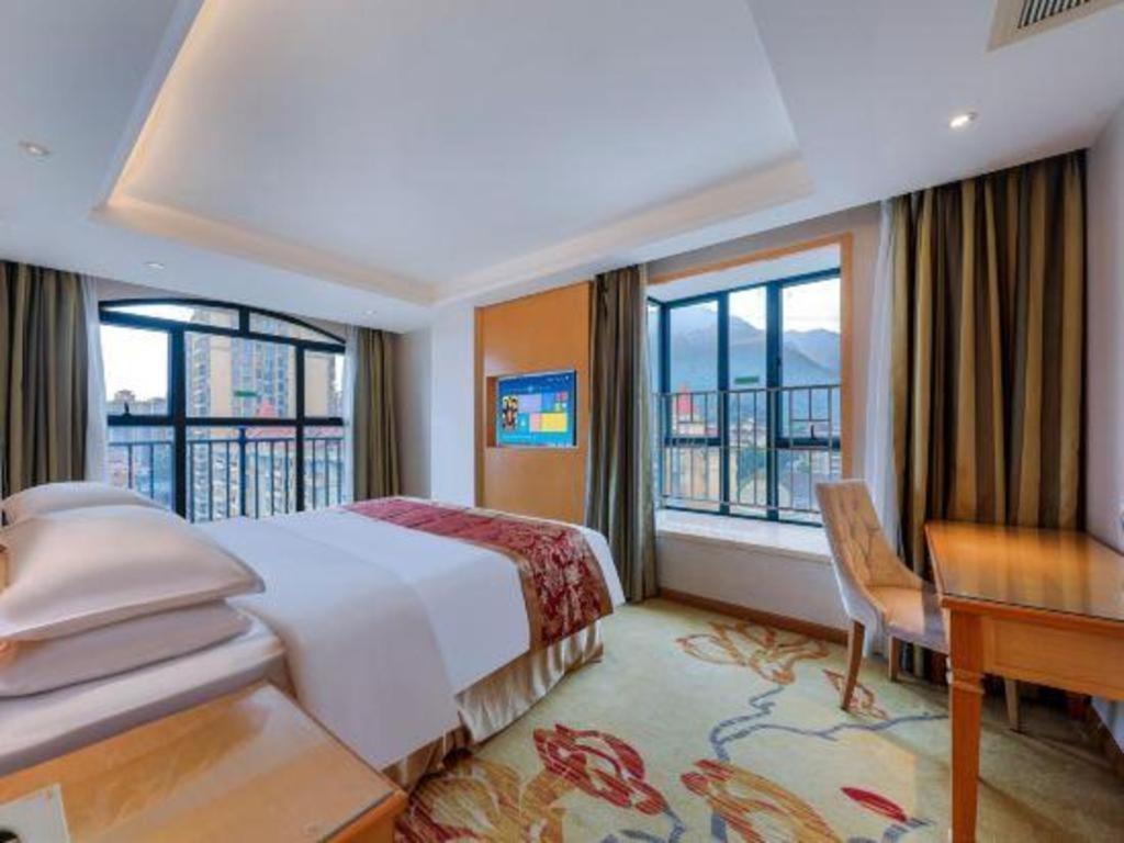Vienna Classic Hotel Qingyuan Taihe Ancient Cave Scenic Area Exterior photo